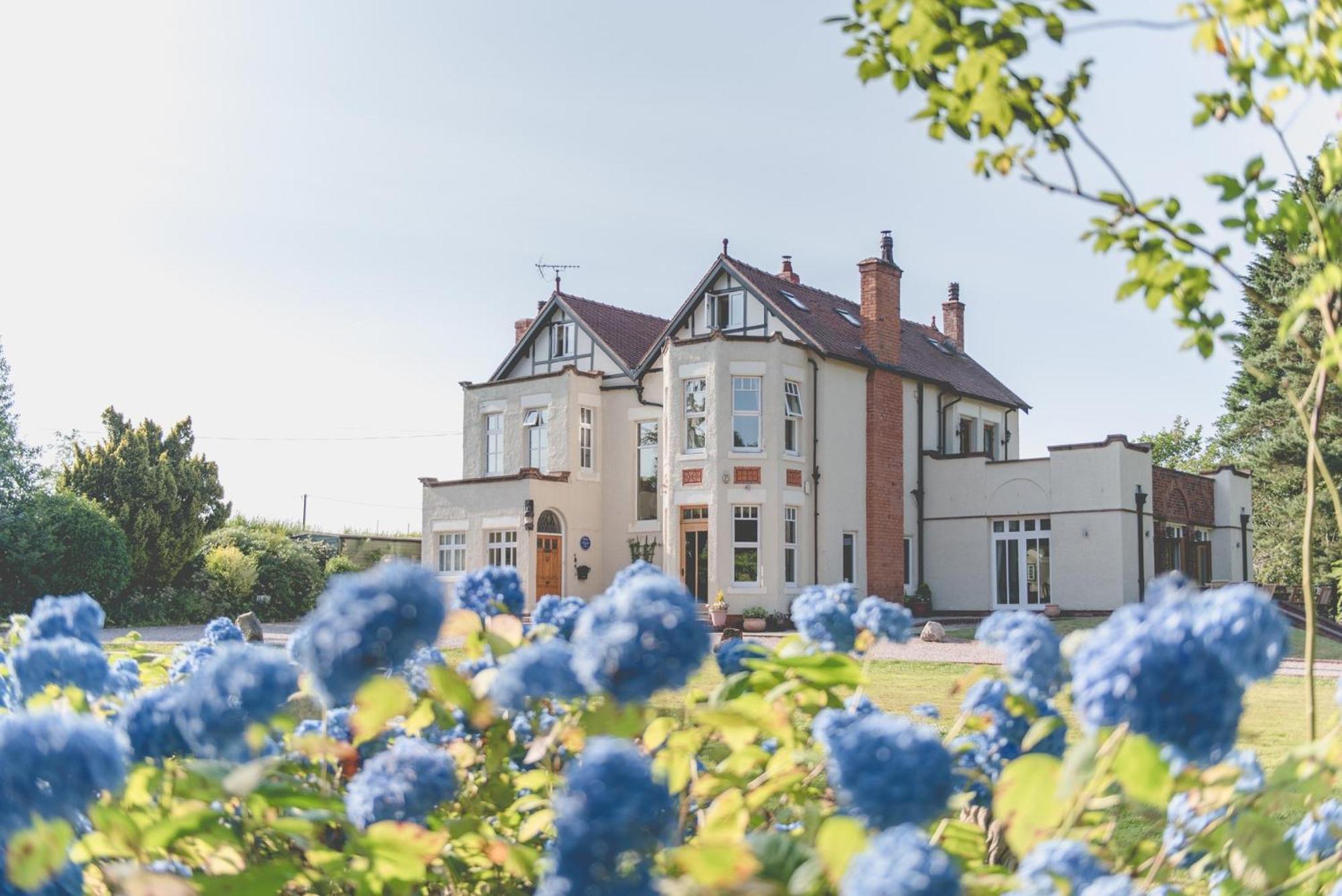 Mere Brook House Wirral Exterior foto